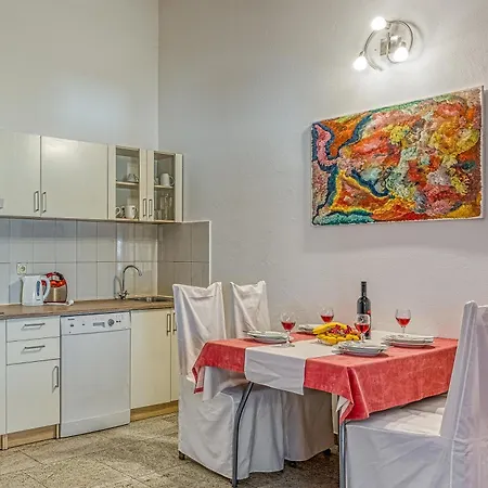 Silver Cherry Appartement *