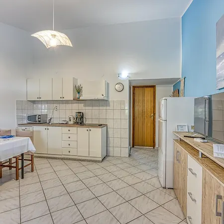 Silver Cherry Apartman *